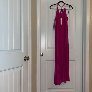 She + Sky Brand new with tags Accordion style Maxi dress size Small